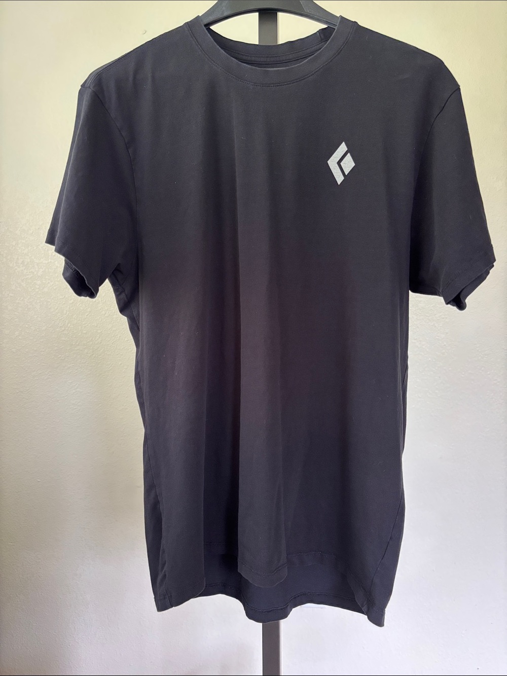 Black Diamond Black Short-Sleeve Tee with Gray Mountain Graphic - Picture 3 of 7